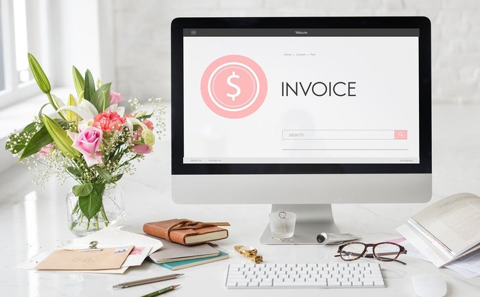 Creating and sending invoices in Shopify store